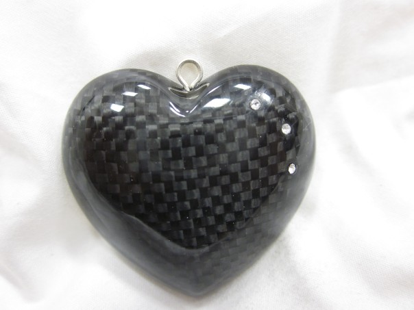 Carbon fiber heart pendant with Swarovski crystals produced by BREBECK Composite s.r.o.